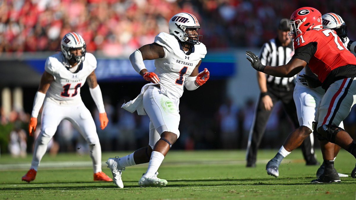 #AGTG Blessed to have received an offer from University of Tennessee-Martin #DreamU‼️ <a href="/FBCoach_P/">Jerry Partridge</a> <a href="/UTM_FOOTBALL/">UT Martin Football</a>
