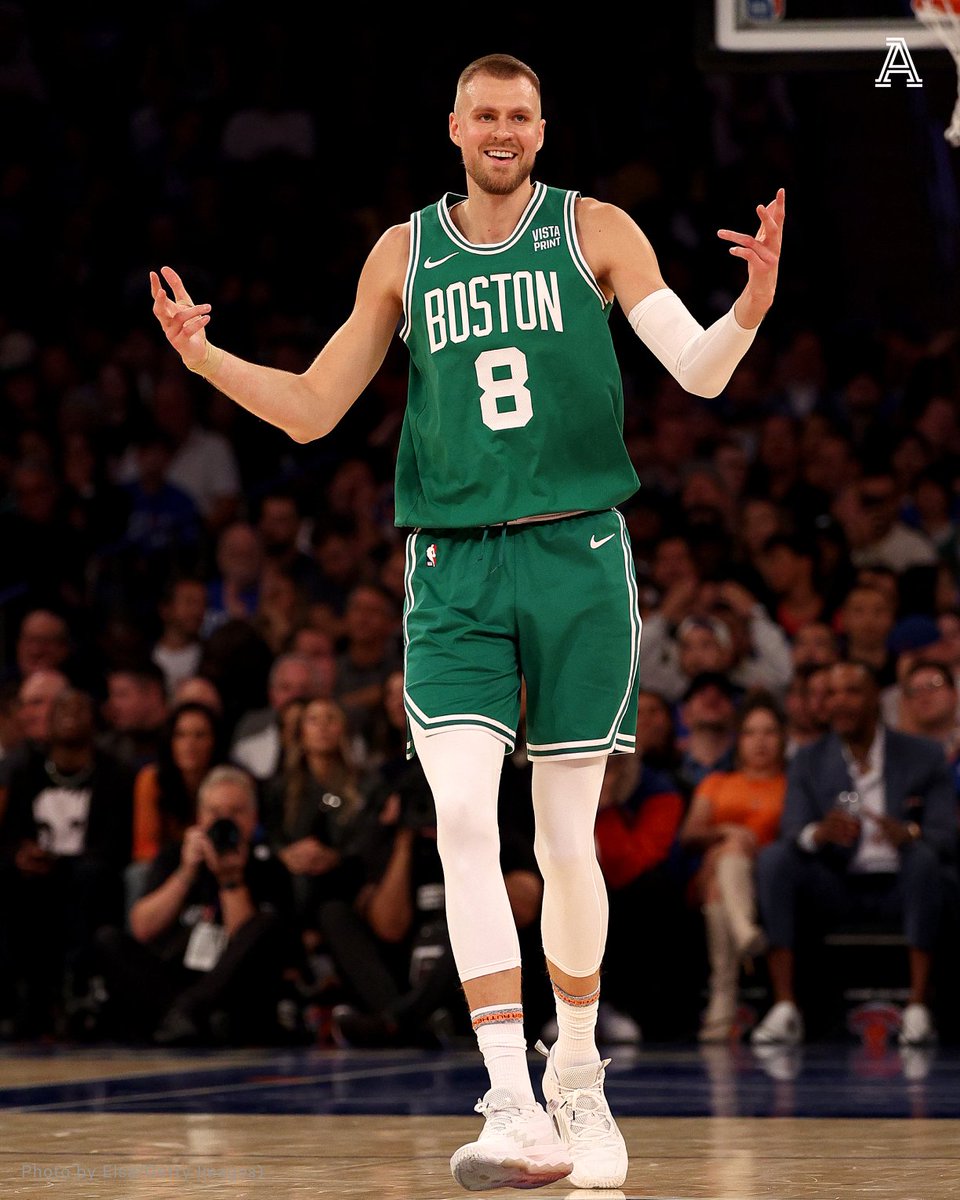 TheAthletic's tweet photo. Former Knick Kristaps Porziņģis played spoiler at Madison Square Garden Wednesday night.

His Celtics debut:

◻️ 30 PTS 
◻️ 8 REB 
◻️ 4 BLK 
◻️ 8-15 FG 
◻️ 5-9 3PT https://t.co/pqkv05htNd