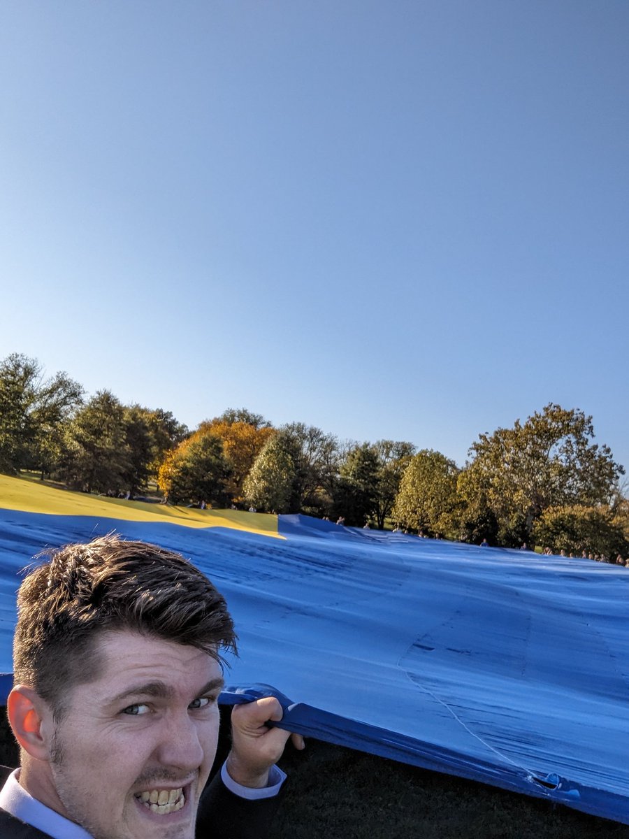 KevinWolfJr's tweet photo. We unfurled the world's largest Ukrainian flag at the #UkraineActionSummit the other day.

Probably the world's heaviest Ukrainian flag, too.

Be brave like Ukraine. Слава Україні! https://t.co/KNpVCbo6Bv