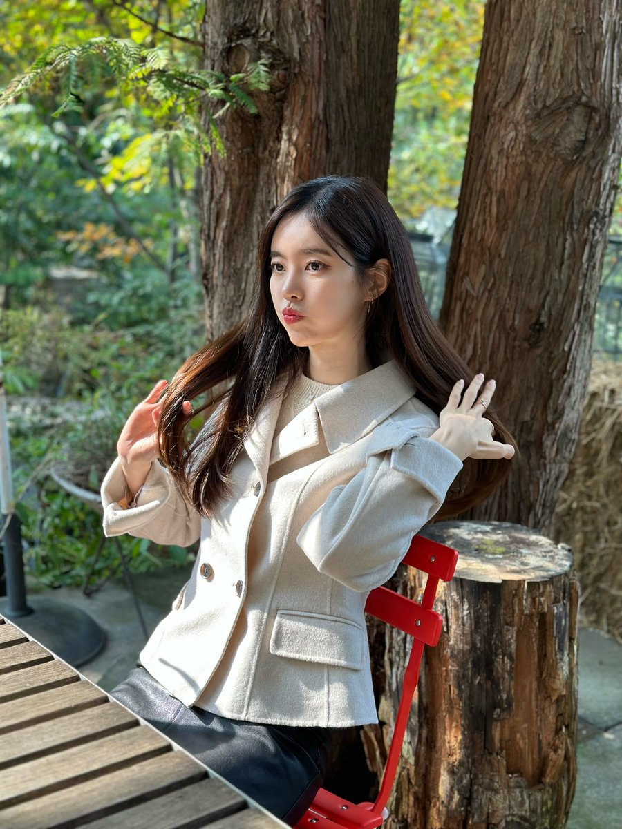 Jinseyeon's tweet photo. 🍵🍁 https://t.co/OSVt60fRlR