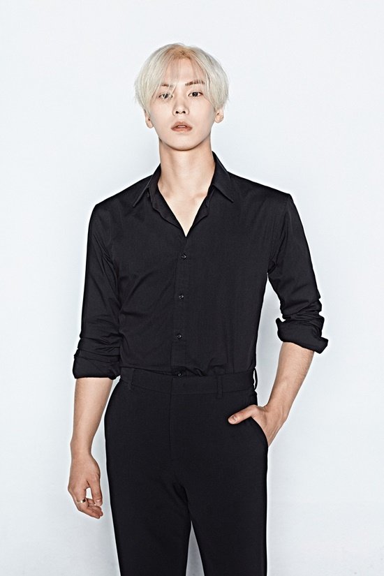 📰 ARTICLE SPOTLIGHT - DAUM 1

#ROCKY Established a one-man agency, his solo debut in November

🔗v.daum.net/v/202310261053…
🔗v.daum.net/v/202310261020…
🔗v.daum.net/v/202310261054…
🔗v.daum.net/v/202310261024…

-click the link, react and share articles

[#라키 | #박민혁 | #ラキ]