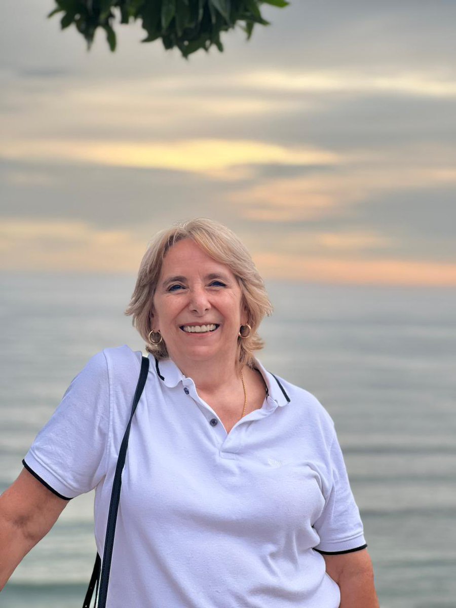 Mi mamá da clases de italiano online (es nativa 🇮🇹) a un precio súper cómodo y envía el material por correo para que no tengan que comprar el libro! Le encanta lo que hace y tiene muchísima paciencia!! 😍 Si están interesados mándenme un DM o apóyenme con un RT 💘 Gracias 🥰