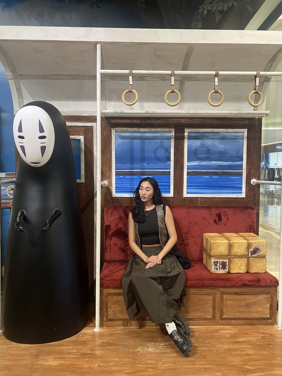 liubeaux's tweet photo. our butts have essentially touched idc https://t.co/FtNHxs9xOu