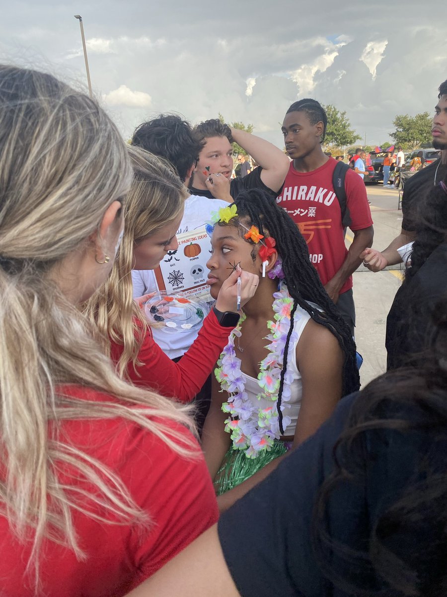 Trunk or Treat 2023 was an absolute success! NAHS did an amazing job per usual! Always incredibly proud of this group of students taking time out of their days to bring joy to our community. Such an amazing event! Thank you <a href="/BethkeElem/">Bethke Elementary</a> for having us! #itsthegoodPHS <a href="/PaetowHS/">Paetow High School</a>