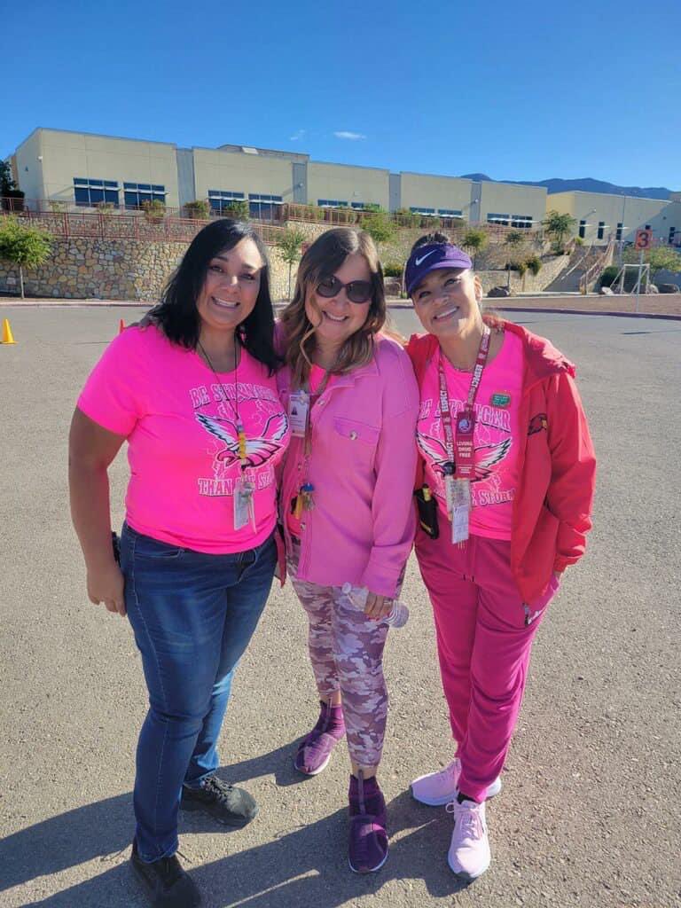 ReyesElementary's tweet photo. 💕Family Pink Walk 💕 to team up against drugs and in honor of National Breast Cancer Awareness ⭐️
Thank you Parents for joining us today. Thank you to the 86th Expeditionary Signal Battalion for walking and playing with our Red Hawks 🦅 #BeCanutillo https://t.co/l5D2GDOhpn