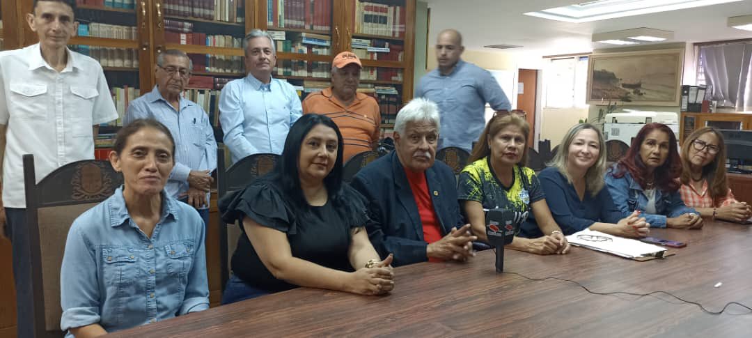 heribertoLabrad's tweet photo. La Seccional Táchira está en manos del las mujeres al igual que el domingo 22 de Octubre @cestachira 
@ADemocratica 
@MariaCorinaYA https://t.co/HAaZ83cZmu
