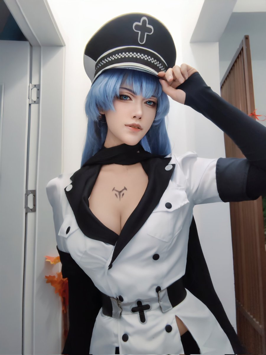 kira_cosplayer's tweet photo. Some recent photos(   ˊ ᵕ ˋ 💦)
#cosplay  #makima  #Esdese #陆沉 #olivine https://t.co/kYiHmR486R