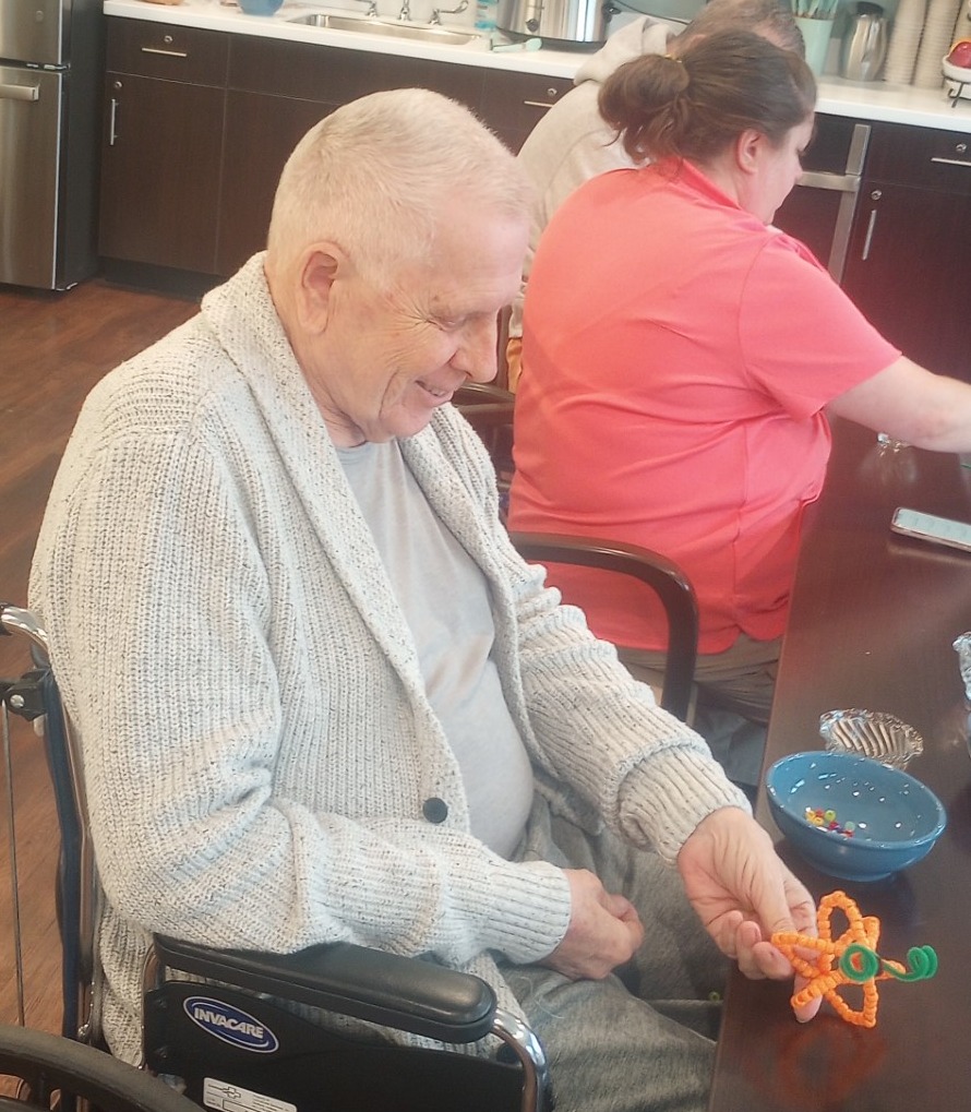 WCrossing's tweet photo. Residents had fun making beaded pumpkins to start decorating our new legacy! 🎃 https://t.co/MOpOwRrLef