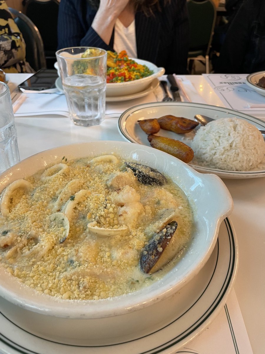 Peruvian lunch with my Chinese colleagues + Cuban dinner with my audiovisual buddies = a great start to #ATA64 in Miami!