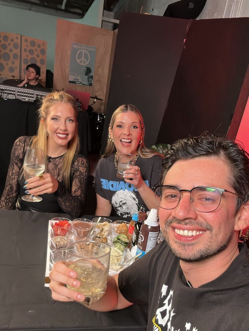 Entregrados's tweet image. Esta parte de mi vida se llama “felicidad” #EntregradosSaschaFitness