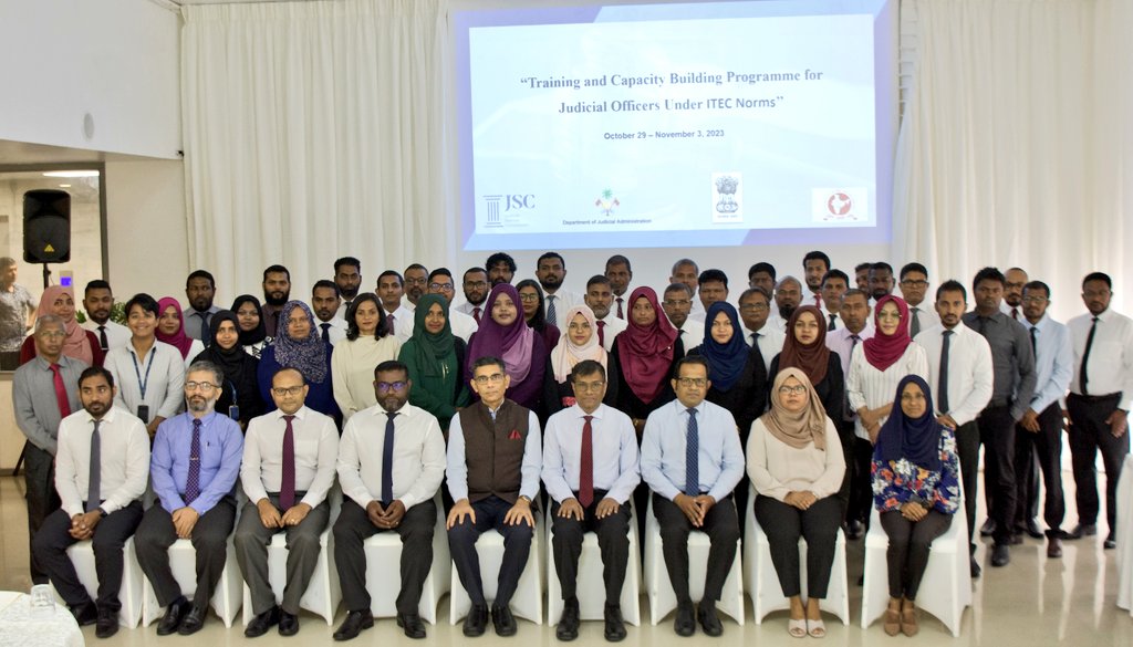 HCIMaldives's tweet photo. 🇮🇳🇲🇻 Judicial Capacity Building Cooperation continues...
5️⃣0️⃣ Maldivian Judicial Officers (judges) will attend the 3️⃣rd Customised Training Prog (30 Oct - 2 Nov.'23) at National Judicial Academy of India #NJAI, Bhopal under the 2020 MoU signed between NJAI Bhopal & @MaldivesJSC. https://t.co/vN4Y1pqkNs
