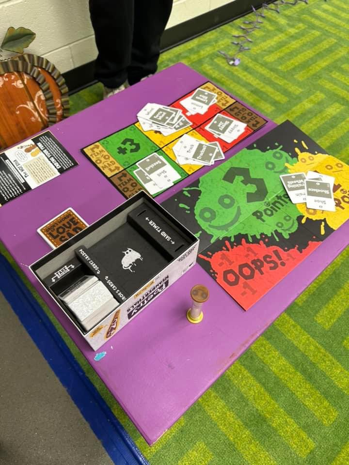 Chrystal Burkes📚 tweet media