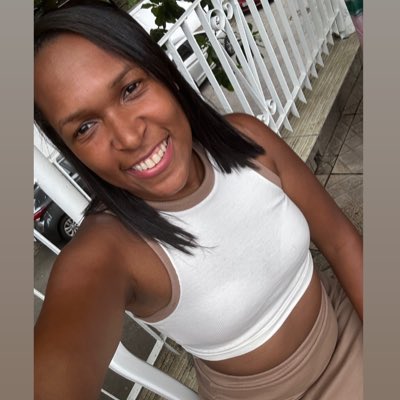 Debora48312508's tweet photo. #NovaFotoDePerfil https://t.co/arIiF1c2pP