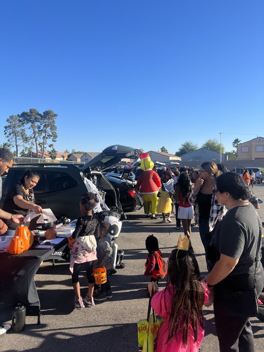 CullenSkyles's tweet photo. Our Fall Festival was a huge success! Over 20 community partners came out for our kids! It definitely takes a village and we are so thankful for everybody’s support! #ccsd https://t.co/mbYf6pWtjA