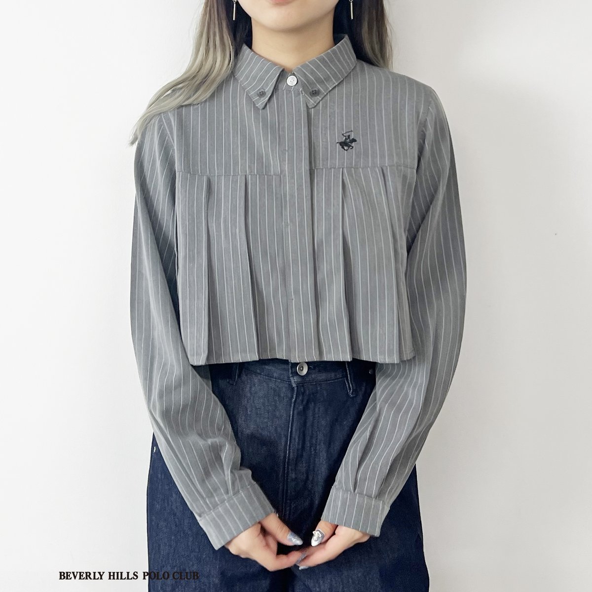 NICOLECLUB_'s tweet photo. \NEW ITEM/
【BEVERLY HILLS POLO CLUB】クロップドプリーツブラウス¥6,490(税込)
グレー・オフ・ネイビーの3色 webshop>https://t.co/vQwViB2lRW
#NICOLECLUB
#ニコルクラブ
#BHPC
#BEVERLYHILLSPOLOCLUB
#ビバリーヒルズポロクラブ https://t.co/jGU5lOMEXW