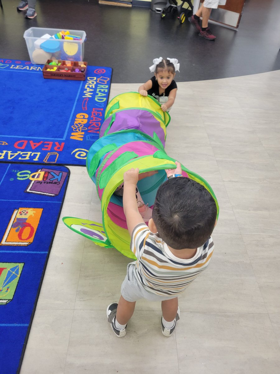 busybeequilter's tweet photo. @OsceolaLibrary, #Poincianabibrary, Miss.Liz
Nana of twins, Kolette and Kehlani. Always fun to spend the morning with Miss.Liz and class friends.. https://t.co/O0AYUaOHys