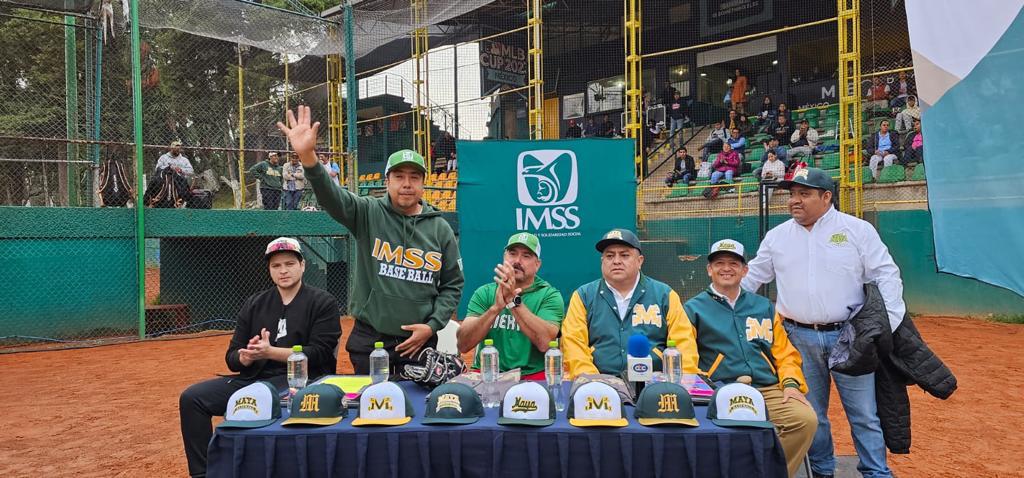 HectorAntonioMX's tweet photo. A nombre DG del #IMSS, Mtro.@zoerobledo, se realizó la #ClínicadeBéisbol 2023 ⚾️ donde participaron niñ@s y jóvenes de @Tu_IMSS y la #LigaMaya, fomentando el #DeporteIMSS y la salud en presencia de la leyenda del béisbol @Benji_Gil30, y del Pte. de la #LigaMaya.
¡TODO UN ÉXITO!👊 https://t.co/wV6aMTAutt