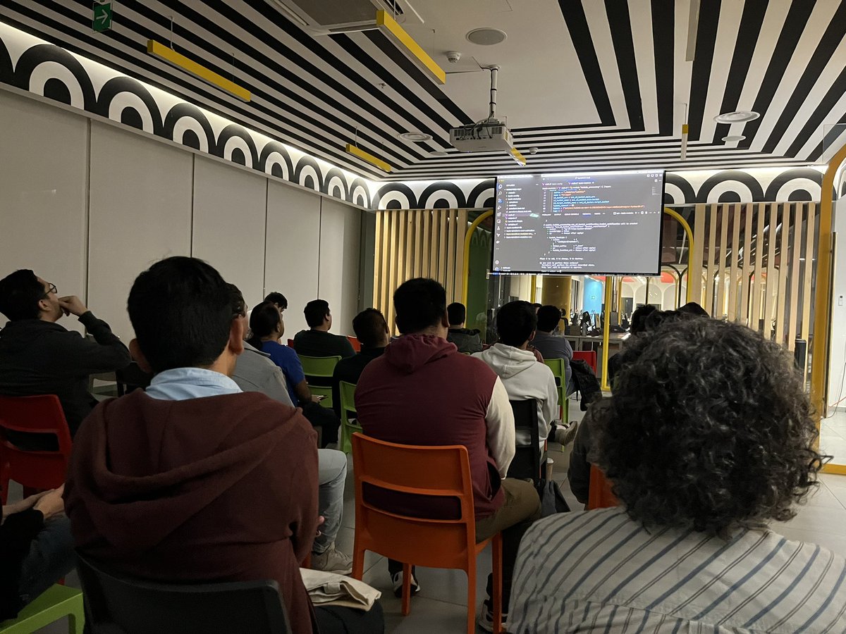 Love to host #TechCommunities meetups at our @EncoraInc Mexico Office🎉

We delved into exciting insights on Generative AI using @awscloud with    @AWSUserGroups and @bootcamp_LATAM 

Looking forward to the next gathering 🤖 

@encorajobs @MexicoTechWeek 
#GenerativeAI #community