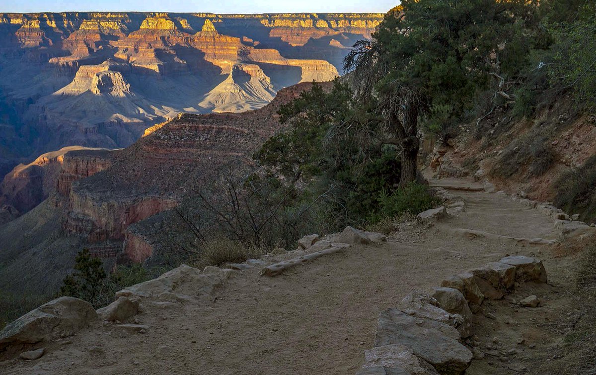 GrandCanyonNPS's tweet photo. “The world reveals itself to those who travel on foot.”
– Werner Herzog https://t.co/Jfc7JVABus