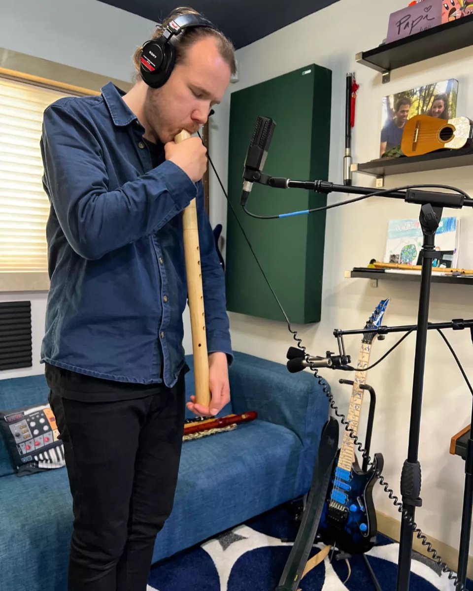 juho_myllyla's tweet photo. Thanks to @freddysheinfeld for a truly inspiring session at his studio in #LA, working on a new project and sharing an abundance of musical and creative inspiration! 🎶🎵

#recorder #blockflute #recording #soundtrack #composer #filmcomposer #filmmusic #meditativemusic https://t.co/YxE4tB3Akk