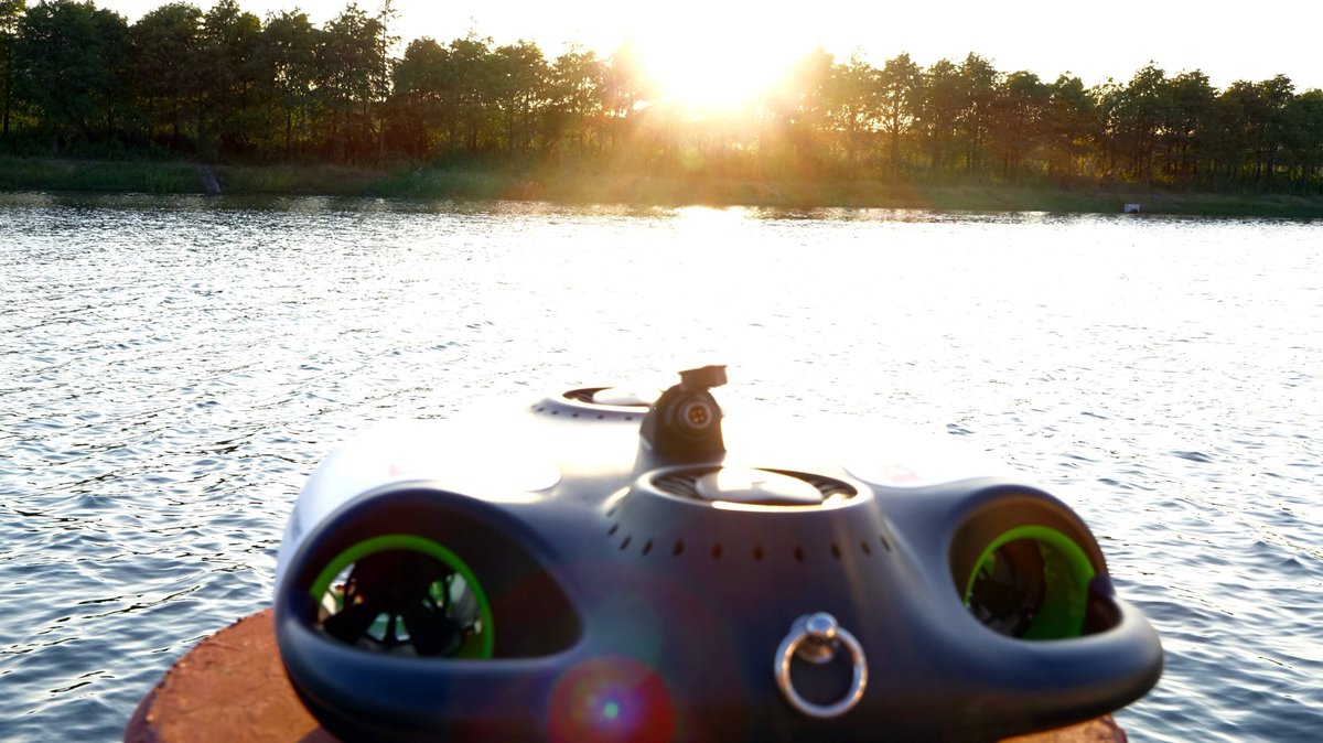 Dive into the unknown and unlock the secrets of the deep with our incredible underwater drones! 
Join us with underwater drone #BWSpacePro and unleash your inner explorer. 

Don't wait any longer, it's now！🔥
🔗oceanhearttech.com

#Youcanrobot #drone #underwaterdrone #4K