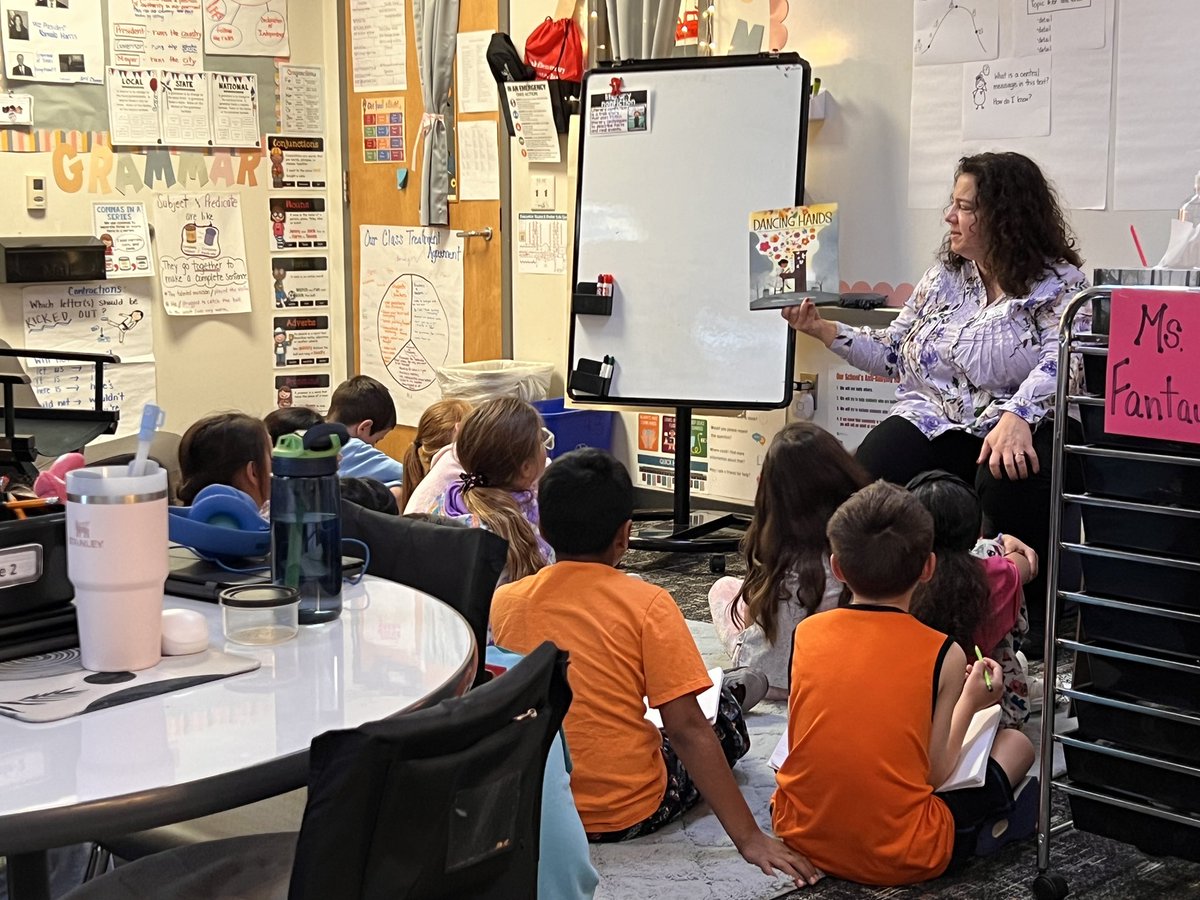 LNWatson420's tweet photo. Always such a great experience when we get to learn from the incredible @K5Literacy! #PinkPlaceToBe https://t.co/RufYs5EZRd