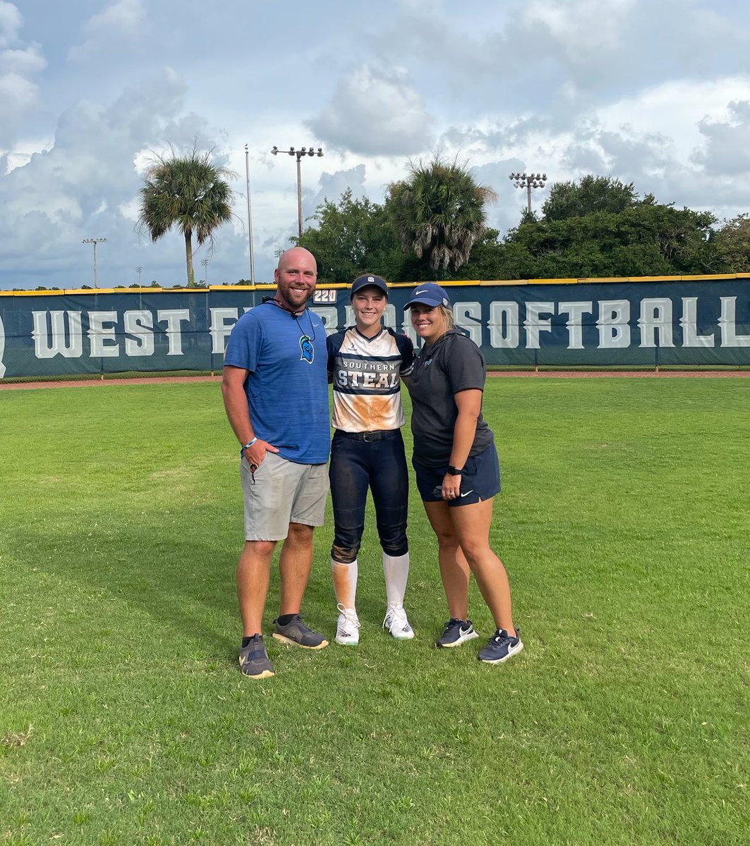 MaryMargaretFo5's tweet photo. I’m very blessed to announce my verbal commitment to further my academic and athletic career at the University of West Florida!! Go ARGOS💙💚 @ashlieghmclean @BaynesCoach @UWFSoftball https://t.co/NhYxVEnIkD