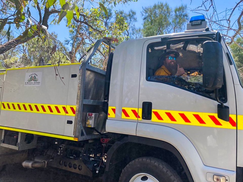 The Kings Park bushland burn site has been declared ALL CLEAR and roads have reopened. The site will continue to be restricted today for final assessment. An incredible team effort! 👏 If you see smoke at any time of year 📞 call 000 immediately.