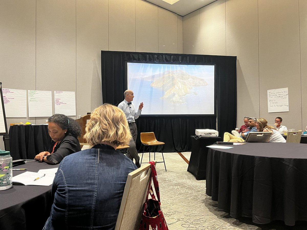 @SocietyHospMed and @OhHeyDrKay show #howwehospitalist work in #teams & use intuition and intellect in #swarmintelligence and broaden #trust at #Leadershipacademy23 . Leading #hospital based care in the nation through education and #leadership development!