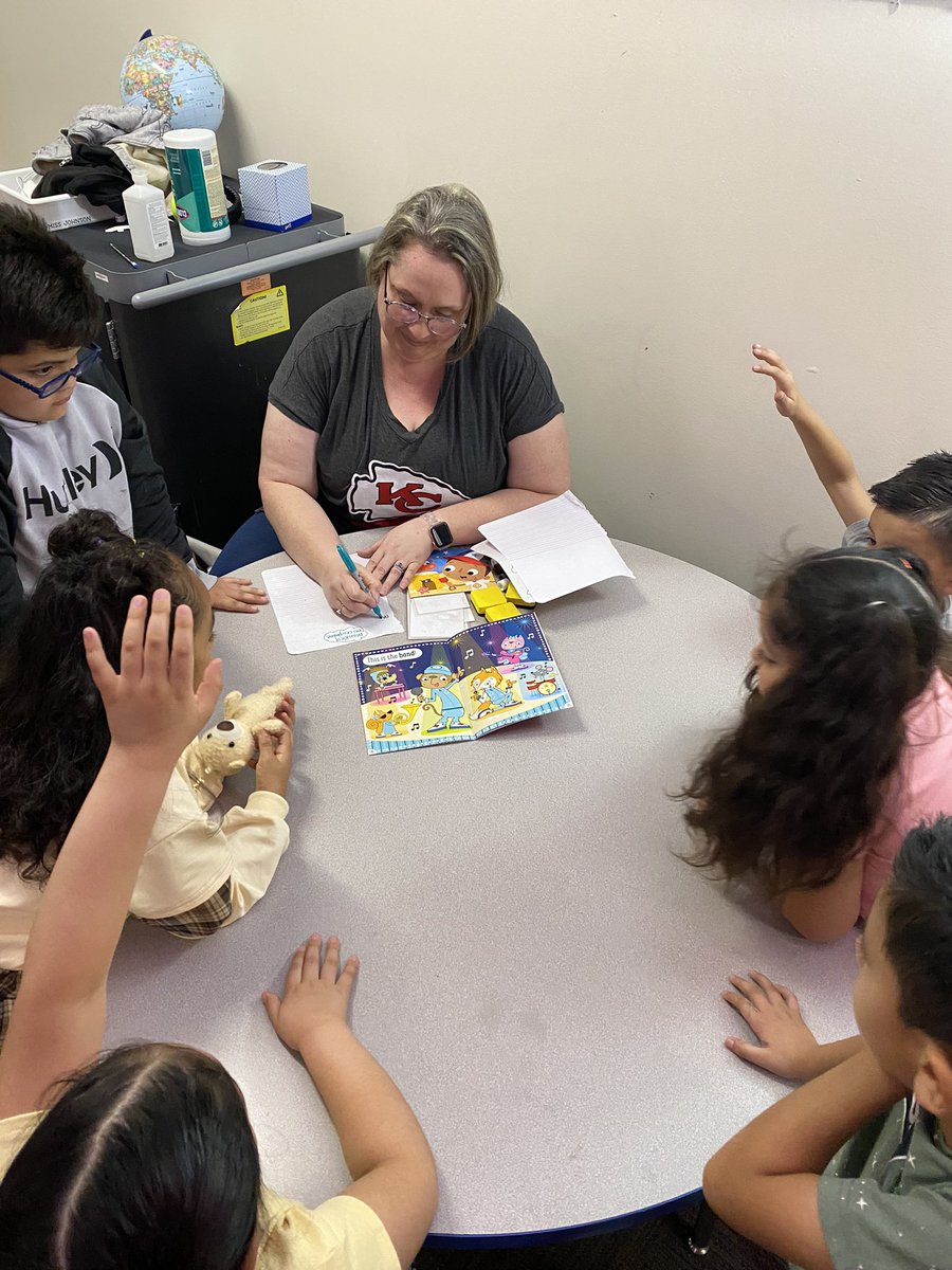 As a coach, I get to be in lots of classrooms! Here’s some highlights from our small group time! Our students love the customized approach and our teachers &amp; aides are the best! <a href="/HazelgroveKck/">hazelgrove_kck</a>