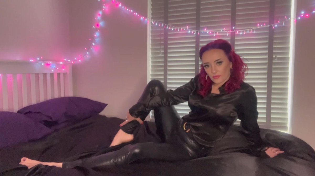 Purchase 2 videos and get another FREE on my new PPV site! 😈 THIS WEEK ONLY: onlyfans.com/scarlett_ppv Gain INSTANT access to all my satin, fur and leather fetish clips! 🔥 🔥 🔥 #findom #fetish #fur #satin #leather #lingerie #satinfetish #furfetish #leatherfetish #paypiggie