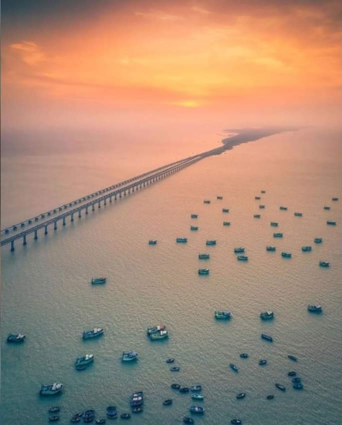 TAdventurousoul's tweet photo. Pamban Bridge, Rameshwaram, Tamilnadu 🇮🇳 https://t.co/cWV6r4OLR6