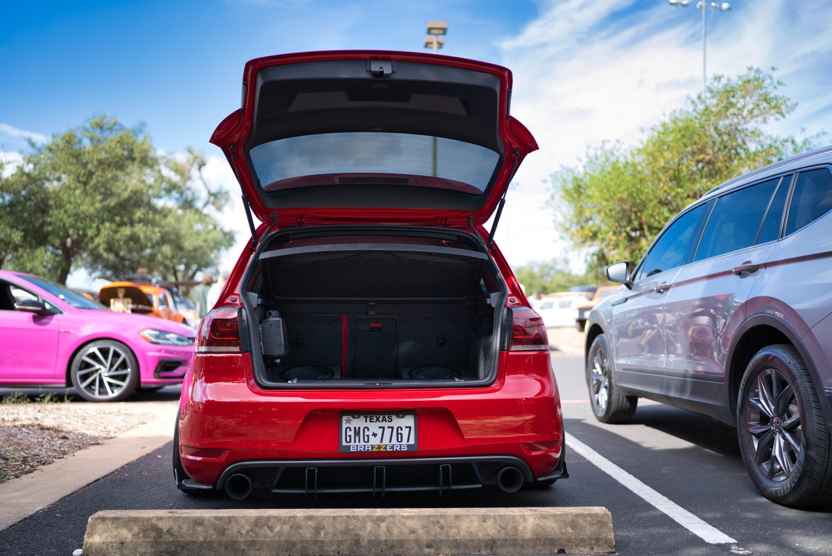 BeastMeet's tweet photo. Location/Event: @vw_harvest 
photo cred: #beastmeet
Car: Please tag owner
.
.
.
.
#Volkswagen #classiccars #vw #lowered #patina #vdub #classic #texascars #texascarscene #carmeet #carshow #texascarshow #beetle #slugbug #gti #mk6gti #methinjection #carphotography #photography #sonycamera