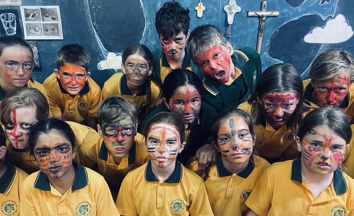 mhocarts's tweet photo. Yr 5 &amp; 6 are doing all things portrait this term in the ArtHub - today we 
‘warpainted’ ourselves then edited a selfie. https://t.co/FVWxaY3UbQ