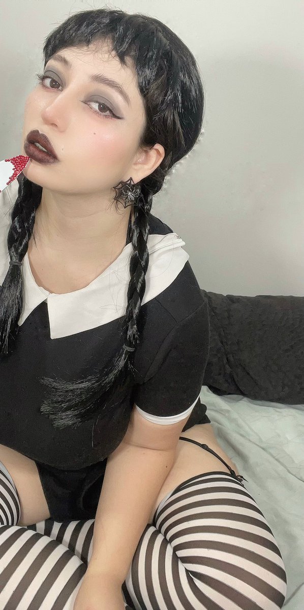 victorialavamp's tweet photo. 🖤 https://t.co/Wi3xm303YR