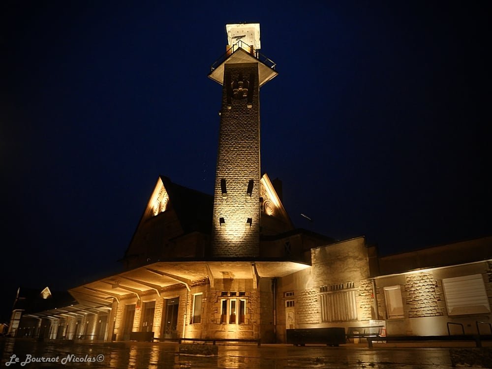 NicolasleB2's tweet image. Bonjour
#soir /   #1mot1photo / @1mot1photo 
📸La gare de Dinan