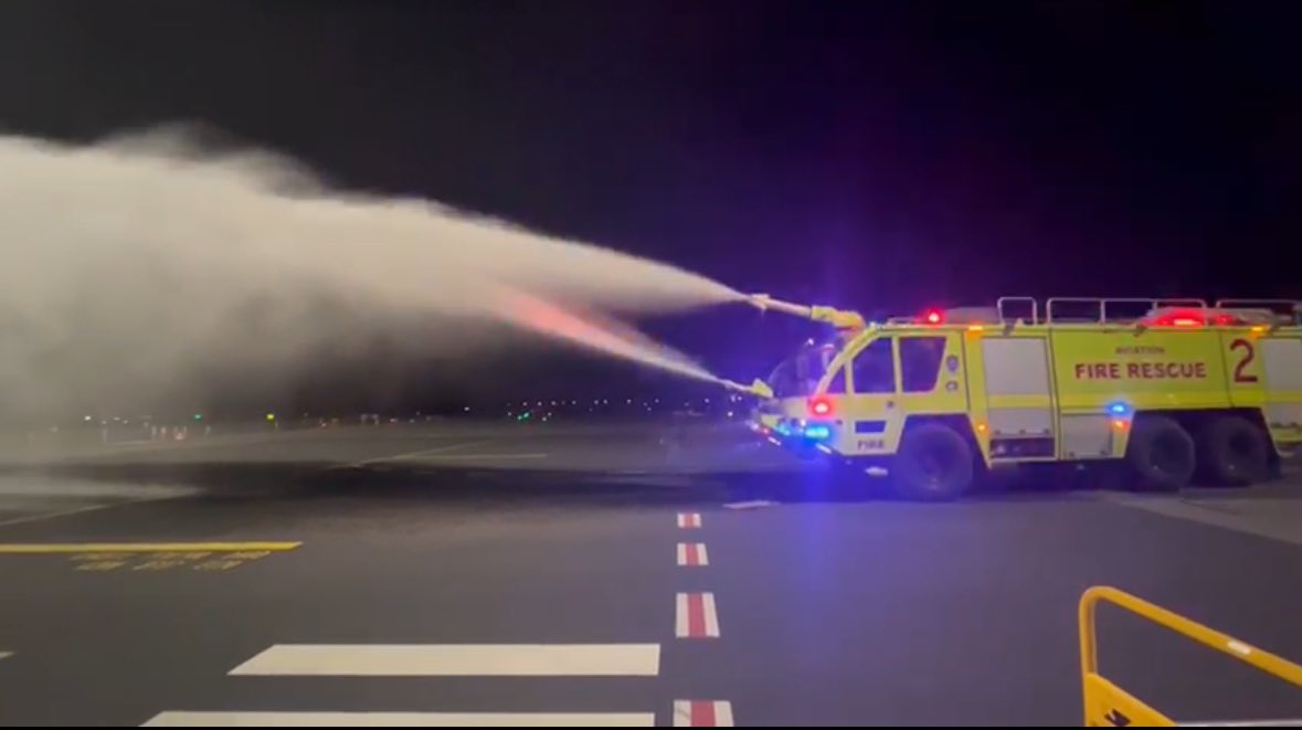 nbrses's tweet photo. Recently Nambour SES visited @SunCoastAirport as part of disaster response preparedness. With a run down on access and operational knowledge as well as a tour and a comprehensive display from Aviation Fire Services who allowed access to their appliances 👏 https://t.co/LQqqnQUqA3