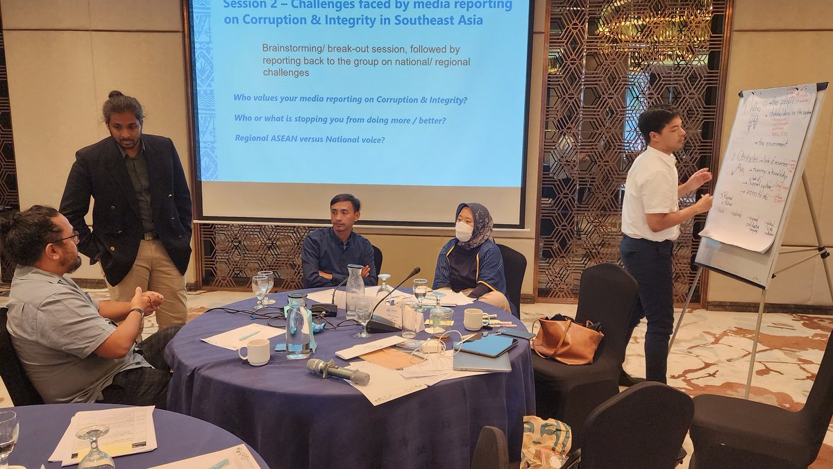 #SoutheastAsia anti-corruption journalists working this week in Malaysia to create a regional network to promote a-c reporting / awareness building on strong local groupings Thanks @SwedeninAP 🙏🏻 #UnitedAgainstCorruption #UNCAC20 @UNODC_AC @UNODC_SEAP @Pacjn1 @earthjournalism