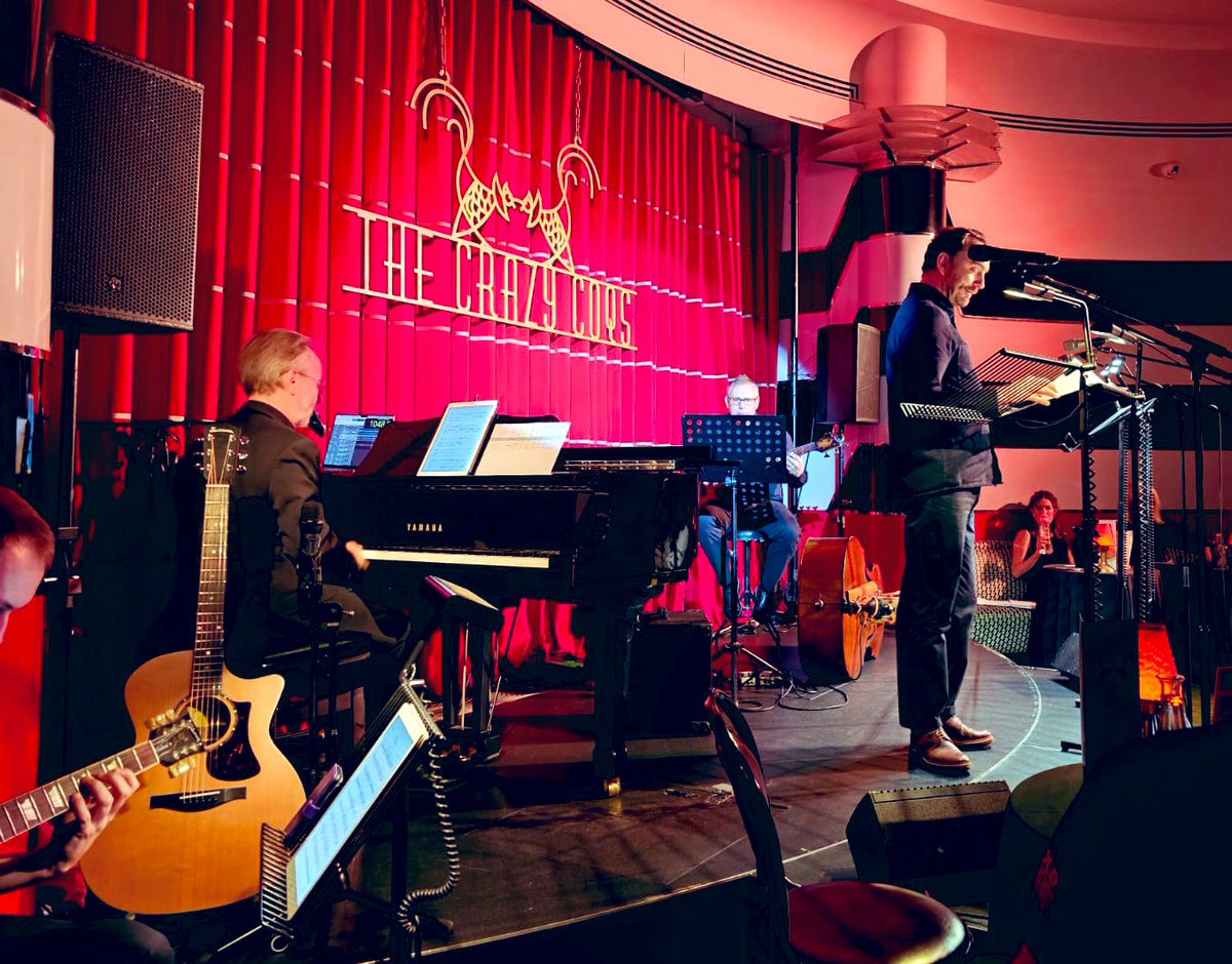WinstonEade's tweet image. Showcase @BML_Workshop at the @BrasserieZedel Crazy Coqs. Thrilled to be among some very talented writers and have a couple of new theatre songs performed with lyrics by @nikkiracklin  and @JimDBurrows A big thanks to the genius of @MarkWarmanMD 🤩 🎼