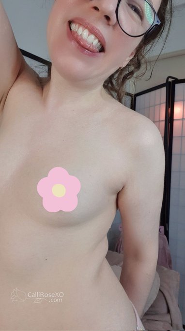 I still exist in case you were wondering 🥰😂 https://t.co/ZRbs8dcv4r