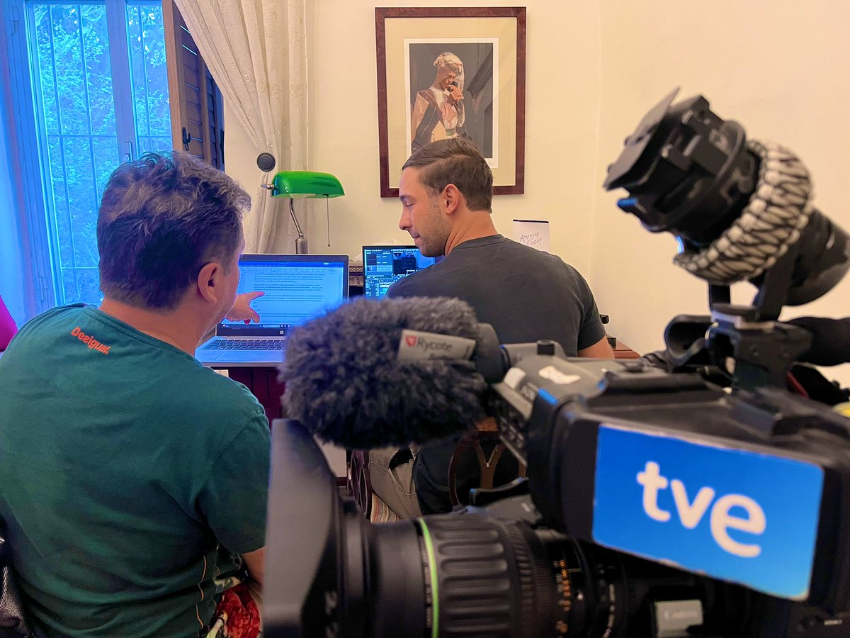 MDFzonacaliente's tweet photo. Hoy hemos estado en el kibutz de Beeri para @telediario_tve con @oscarmijallo y @HugoUbeda98 
“destrucción y terror”
Vivían 1100 personas y mataron de forma terrorífica a más de 100 https://t.co/gzTBnJb9x1