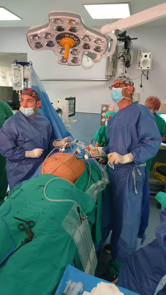 SalidoSergio's tweet photo. SEGUIMOS APOYANDO A LOS CIRUJANOS QUE QUIEREN MEJORAR!!!

Ayer acompañe con éxito a las primeras eventroplastias con  
#eTEP en el Hospital Universitario Doctor Peset, Valencia.
Gracias al Dr. Ramón  Trullenque y a todo su equipo por la organización dela jornada y su disposición. https://t.co/Lre02ixZxa