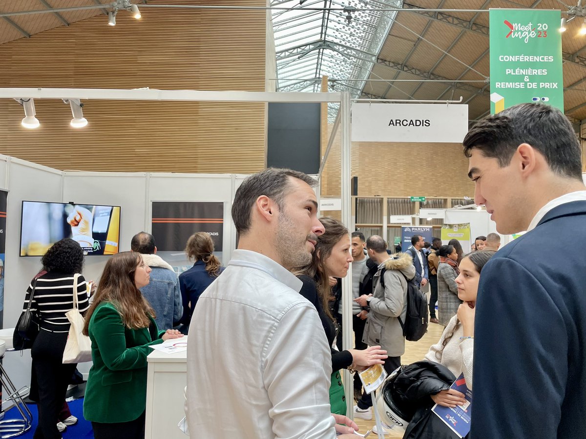ArcadisFR's tweet photo. Arcadis recrute ! Rdv à #Meetingé sur le stand 36 et au bar à CV pour rencontrer notre formidable équipe et en savoir + sur nos métiers &amp; postes à pourvoir.

#Recrutement #Emploi #Arcadis #ImprovingQualityOfLife #Ingénierie #joinus #Paris https://t.co/8PGXW8bP7W