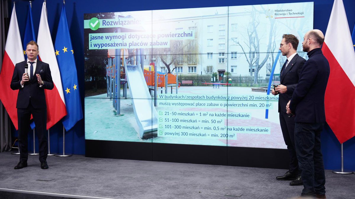 Minister Waldemar Buda, Tomasz Narkun oraz Jan Śpiewak na konferencji prasowej w MRiT