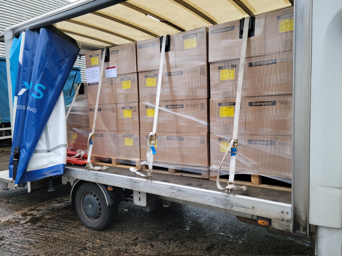 Properly securing your load may seem like a simple thing but you'd be surprised how often it's overlooked or done inadequately.

It doesn't take long to assess and safely secure a load. Not securing a load should never be an option.