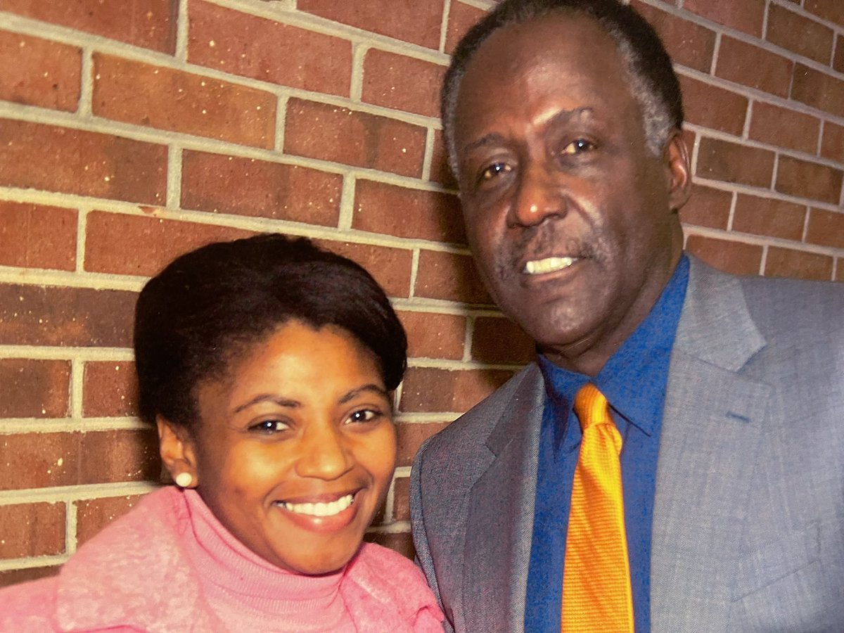 mediagirl50's tweet photo. One of my favorite interviews! #Icon #RichardRoundtree #ClassAct https://t.co/OgRvC1LHrt