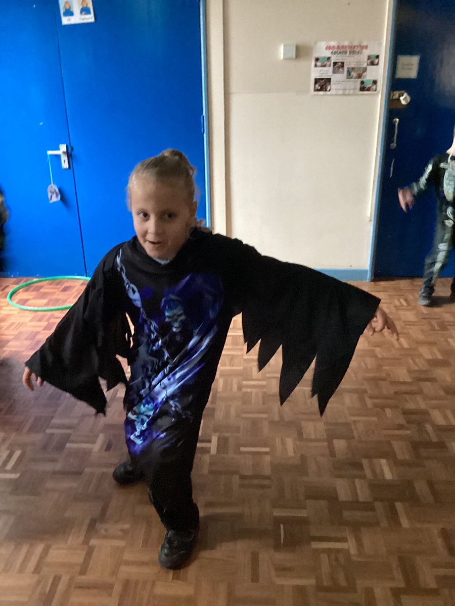 Year 2 had a monstrously good time at the Firbeck Halloween Monster Mash disco. There were some truly terrifying monsters on display and they knew how to boogie! <a href="/FirbeckPrimary/">Firbeck Academy</a> #FabulousFirbeck