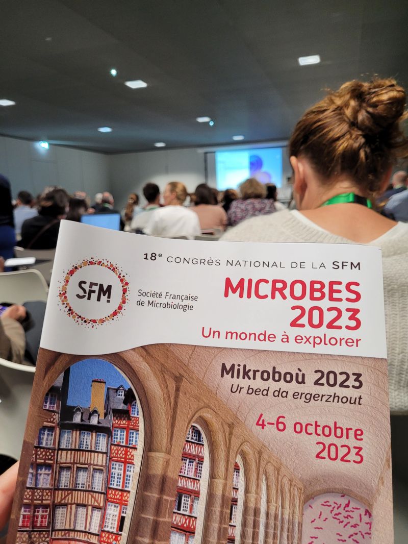 CBSA_Lab's tweet photo. Congratulations to our PhD students @AnneSophieTareau and @EmilieHadjiev from our @CBSA_Lab for their contribution to #Microbes2023 🦠🔬 organised by @SFMicrobiologie 06-08 October, Rennes. Well done! 👏🥳 https://t.co/E3o49UHnQS