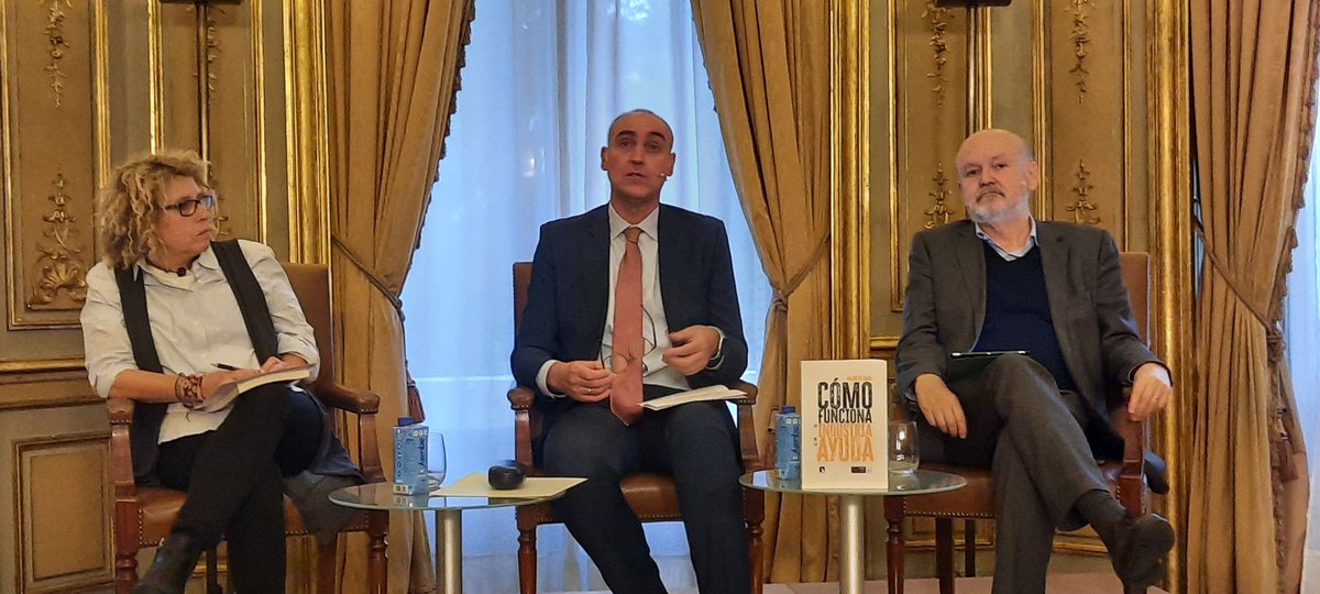 Esteban Sánchez Moreno (@estsanchezucm) on Twitter photo Ayer presentamos “Cómo funciona la industria de la ayuda”, uno de los últimos títulos de la colección #Desarrollo y #Cooperación de <a href="/IUDCUCM/">IUDC</a> y <a href="/CatarataLibros/">Libros Catarata</a>. Gracias a <a href="/casamerica/">Casa de América</a> por la hospitalidad y a nuestros ponentes por un coloquio fantástico
ucm.es/iudesarrolloyc… Ayer presentamos “Cómo funciona la industria de la ayuda”, uno de los últimos títulos de la colección #Desarrollo y #Cooperación de <a href="/IUDCUCM/">IUDC</a> y <a href="/CatarataLibros/">Libros Catarata</a>. Gracias a <a href="/casamerica/">Casa de América</a> por la hospitalidad y a nuestros ponentes por un coloquio fantástico
ucm.es/iudesarrolloyc…
