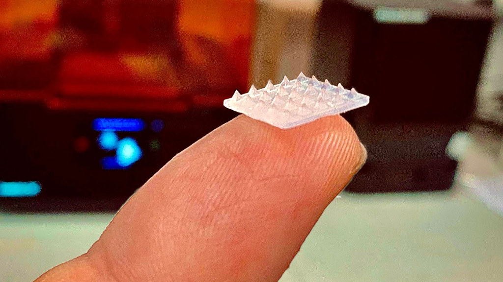 🗞 Dr Leese & team develop new skin patch smaller than a £1 coin that offers painless, controlled drug delivery. No more injections or gastrointestinal trouble! 👉bath.ac.uk/announcements/… #SustainableHealthcare #ChemicalEngineering #MedTech